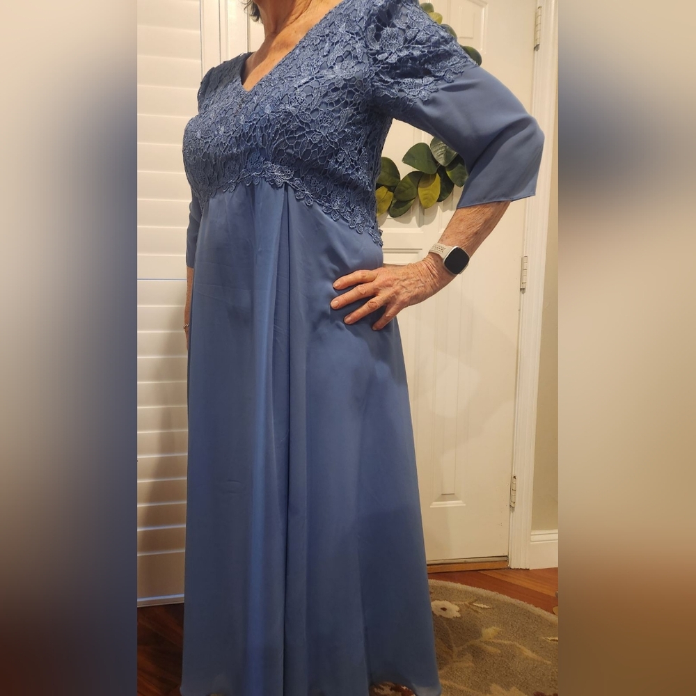 Elegant Blue Lace Dress